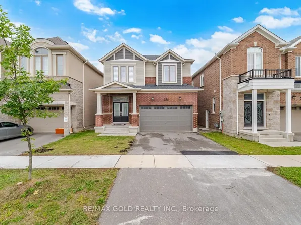 526 Kennedy Cir W, Milton, ON L9E 1P9