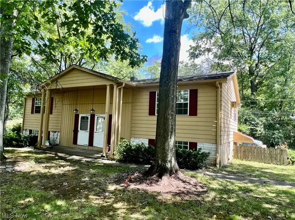 3831-3833 Eigen St #1 & 2, Youngstown, OH 44515