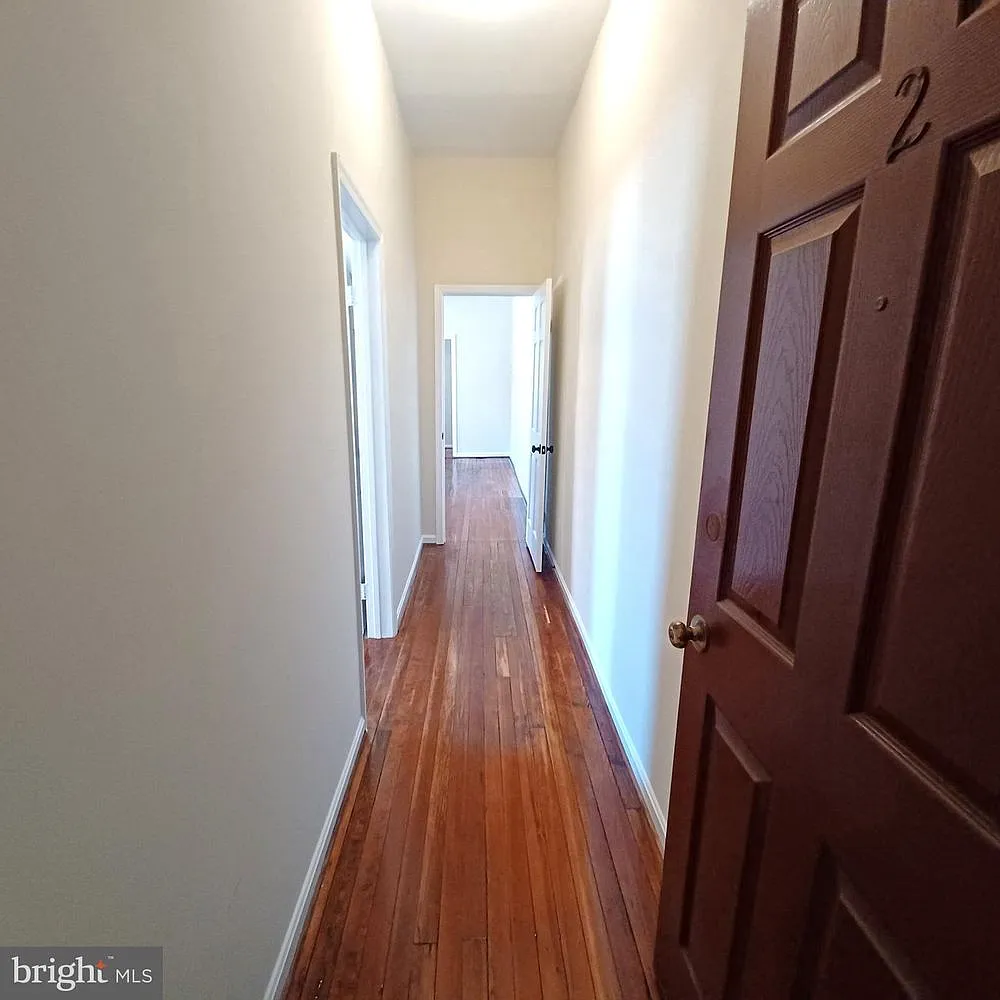 1 bed, 687 sqft, $1,950 — Photo 2