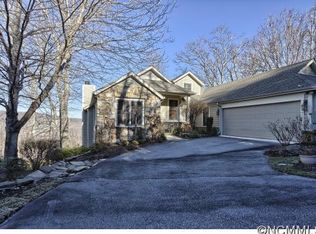 10 Spring Ridge Ln, Hendersonville, NC 28739