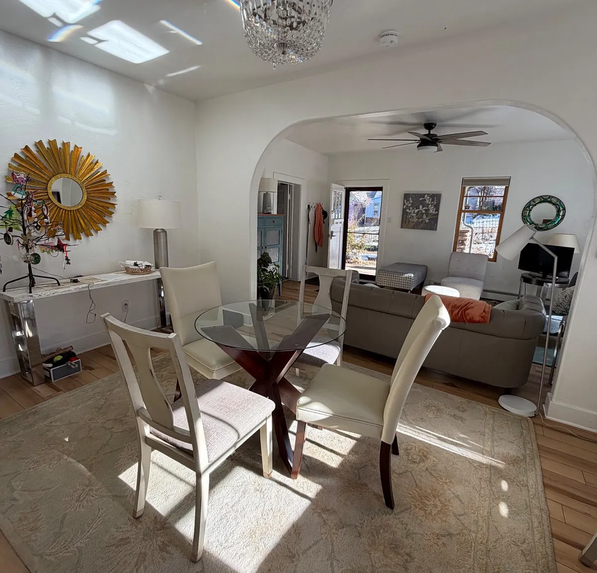 3 bed, 1000 sqft, $2,600 — Photo 3