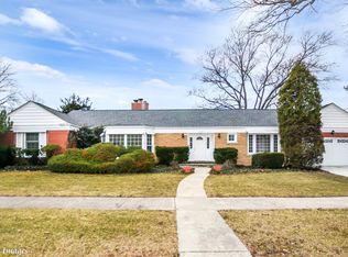 132 Wilma Pl, Park Ridge, IL 60068