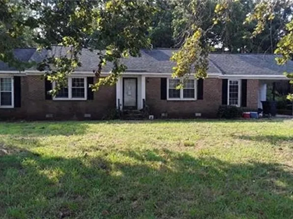 504 S Oak Forest Rd, Goldsboro, NC 27534