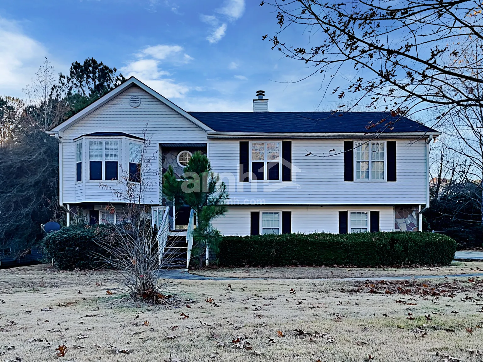 5 bed, 2.5 bath, 1835 sqft, $2,140 — Photo 1