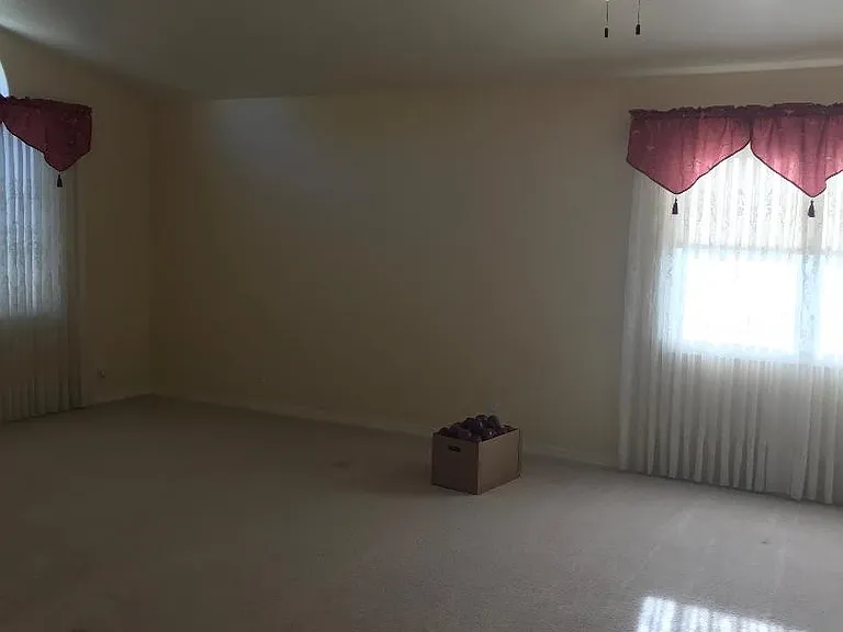 621 Buckingham Dr — Photo 3