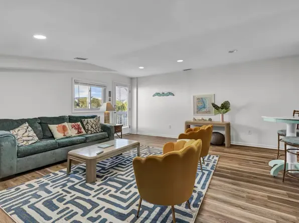 604 N New River Dr #A, Holly Ridge, NC 28445