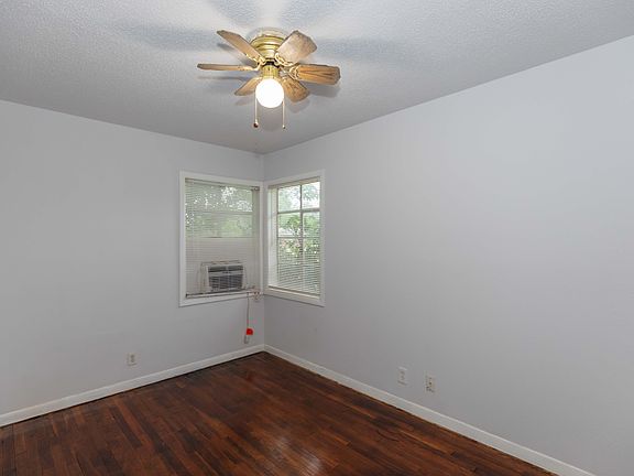 5th image of 2709B Curtis Dr