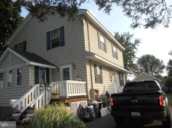 280 Olive St, Warminster, PA 18974