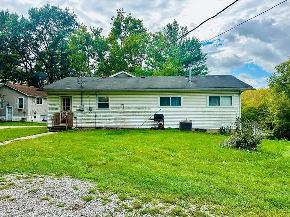 6513 Old Saint Louis Rd, Belleville, IL 62223