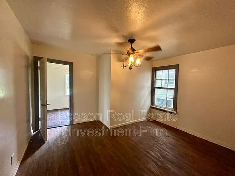 3407 Lillian St — Photo 15