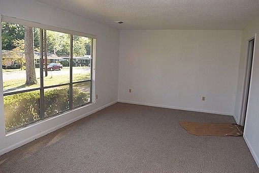 5th image of 1804 Sylvia St