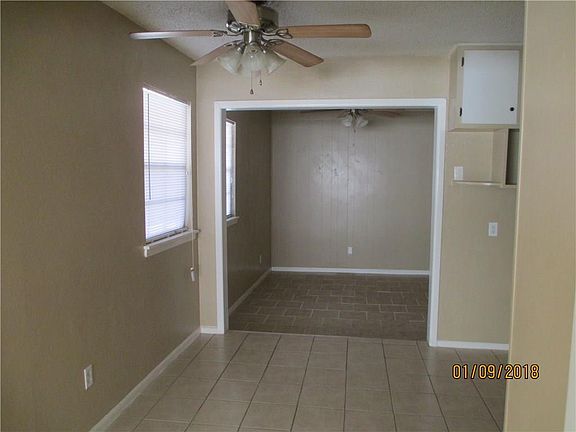 3rd image of 1441 Bel Air Dr