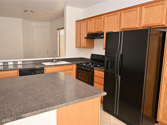 3rd image of 8260 Apple Spice St