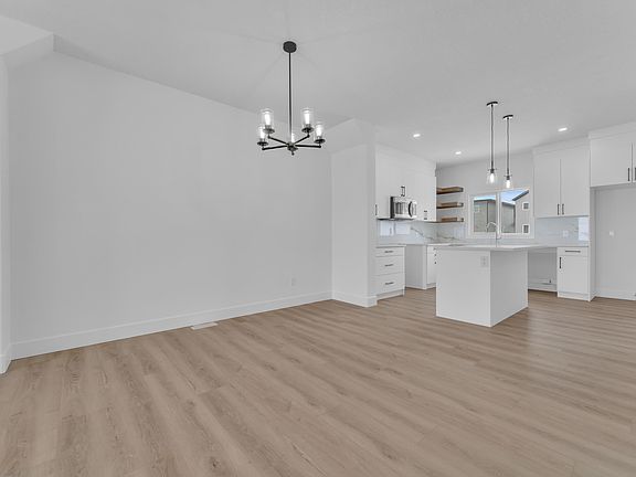 4th image of 82 Patriot Way