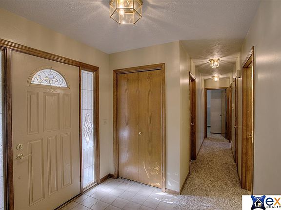 3rd image of 9120 Drexel Cir