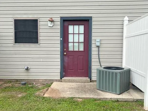201 High Meadows Blvd APT 103, Lafayette, LA 70507