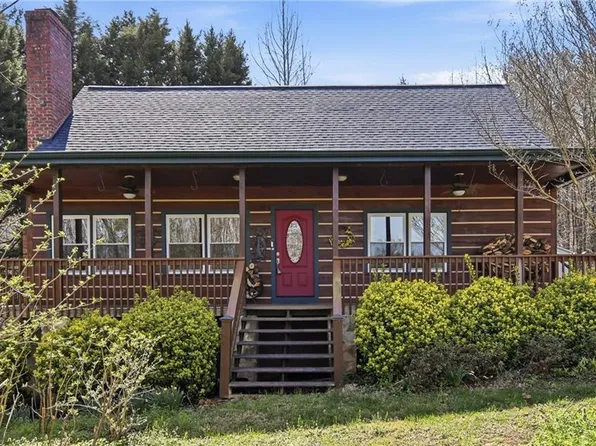 2455 Beroth Rd, Pfafftown, NC 27040