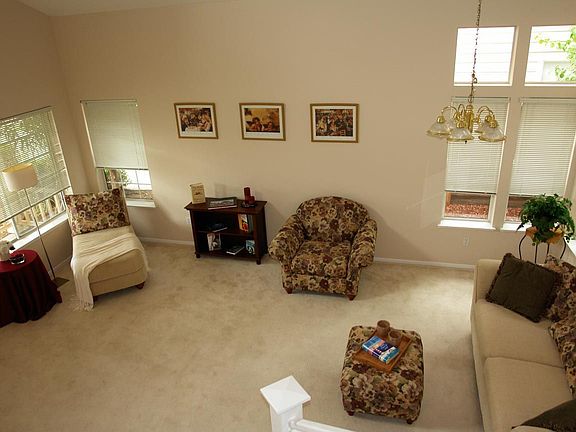 2nd image of 1564 Oyama Dr