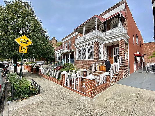 1st image of 157 Sullivan Pl #3