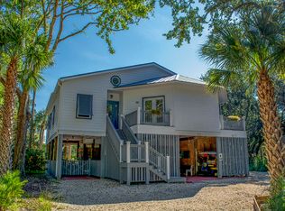 521 Dolphin Rd, Edisto Island, SC 29438