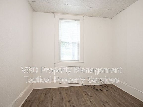 2nd image of 1583 E 84th St #Up