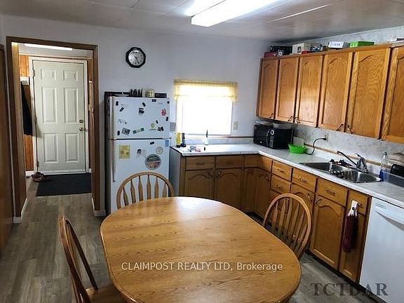4th image of 76 Croatia Ave