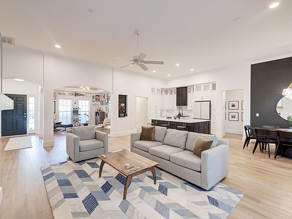 4th image of 2152 Summerwood Dr