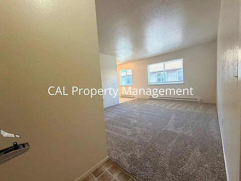 3050 Sunset Ave — Photo 37
