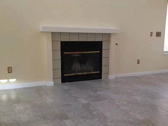 2nd image of 5121 Yvonne Way