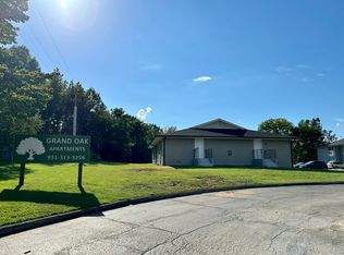 403 N Oak St, Hohenwald, TN 38462