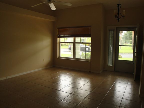 3rd image of 475 NW Casanova Cir