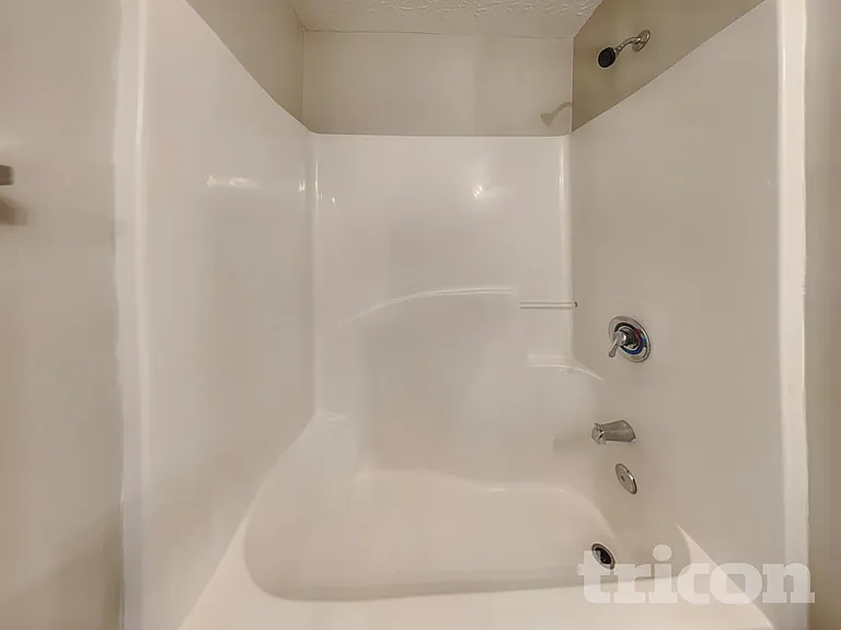 2408 Wood Bend Ln — Photo 11
