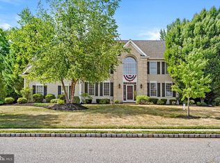 6 Victoria Ct, Cream Ridge, NJ 08514