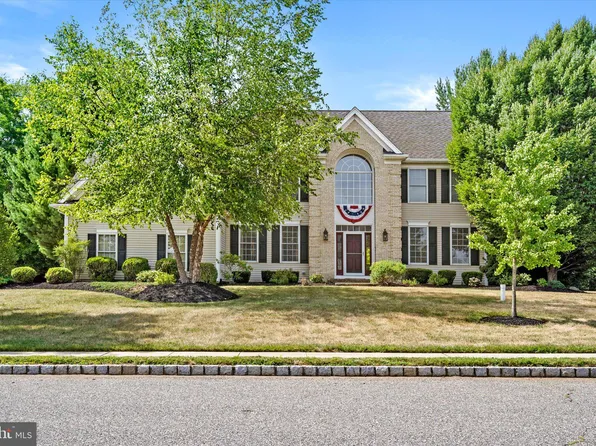 6 Victoria Ct, Cream Ridge, NJ 08514