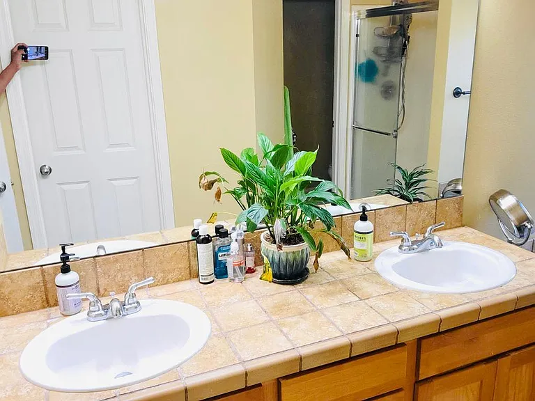 23022 SE 13th Way — Photo 8
