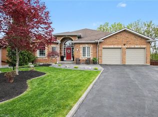 183 Taylor Ave #A, Cambridge, ON N1R 8H9