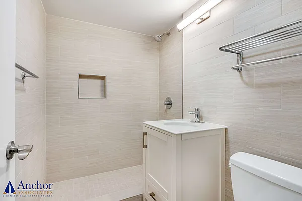 Rented by Anchor Associates | media 19