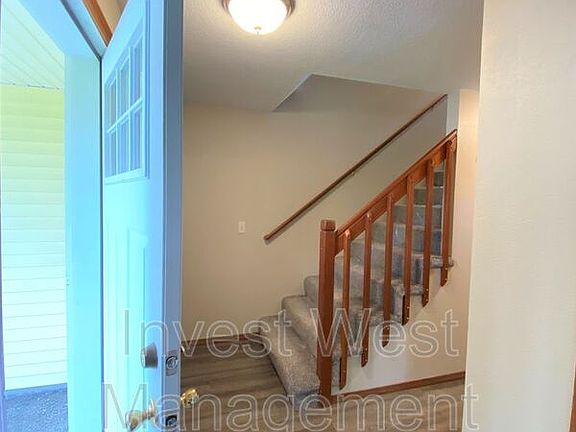 3rd image of 8511 NE 66th St