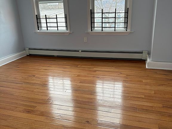 4th image of 52 Lamartine Ave