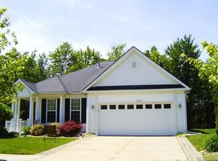 3520 Riverside Dr, Auburn Hills, MI 48326