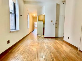 256 W 85th St #1R, New York, NY 10024