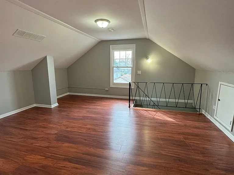 768 Greenbay Ave — Photo 14