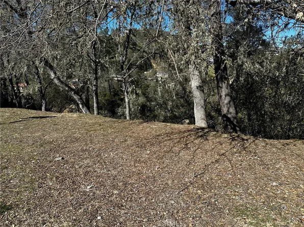 8209 Woody Point Ln #82, Bradley, CA 93426