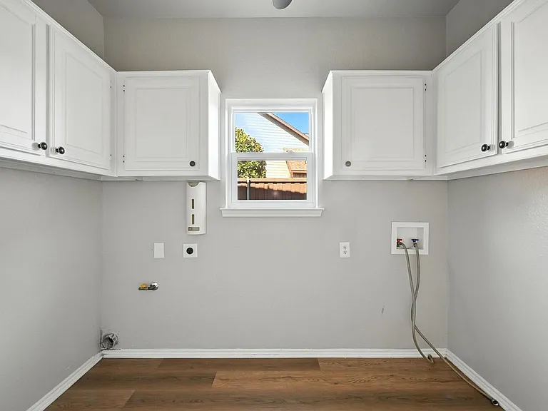 1100 Timberline Ln — Photo 14