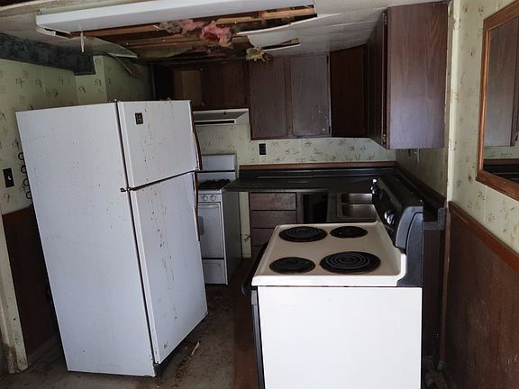 3rd image of 54386 Independence St