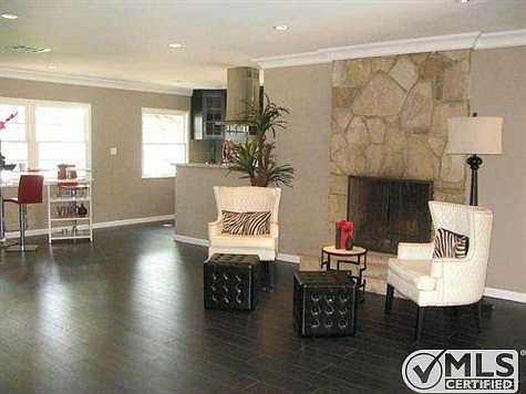 2nd image of 13921 Emelita St