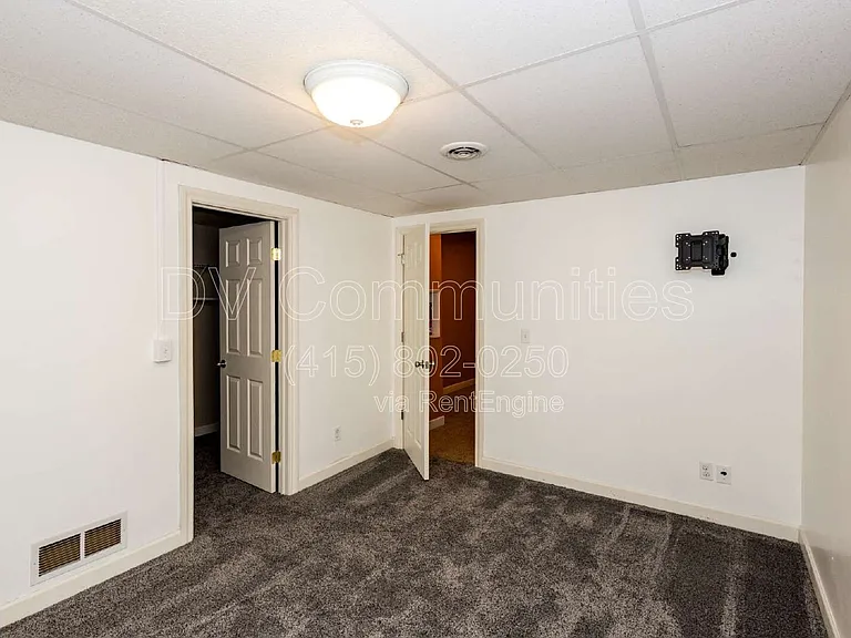 8240 Talbot Cir — Photo 41