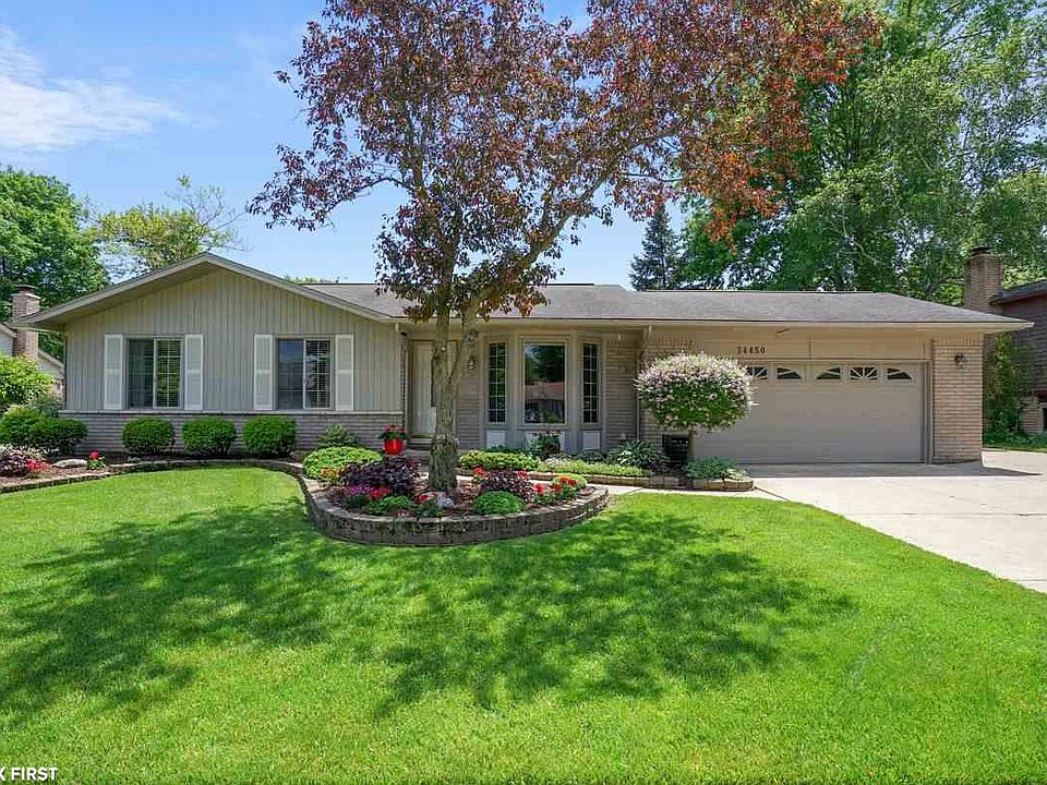 1st image of 34450 Shorewood Dr