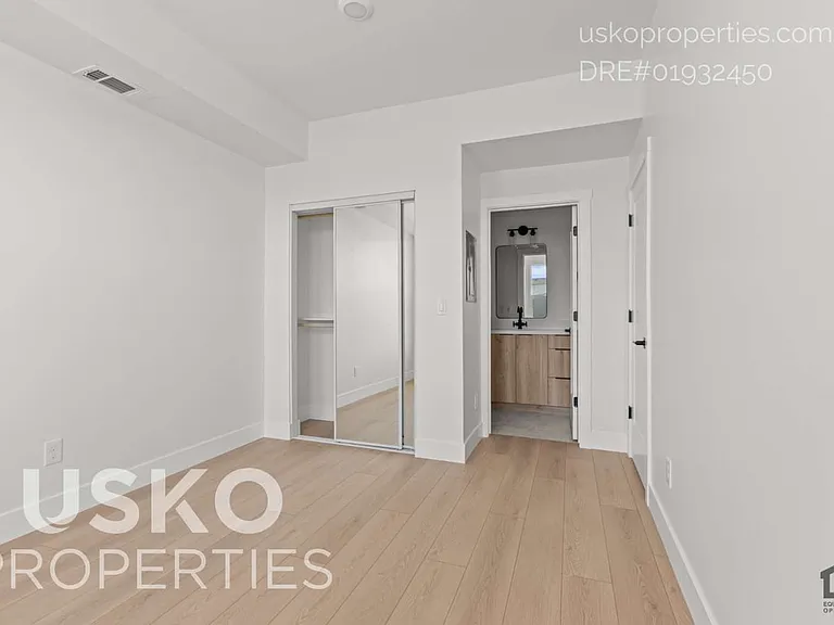 4843 Chippendale Dr #A — Photo 5