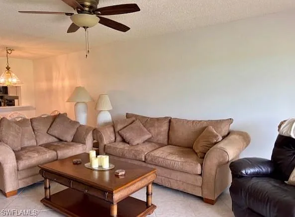 2 bed, 2.0 bath, 1125 sqft, $3,950 — Photo 2